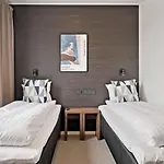 Aiden By Western Hotel 3*