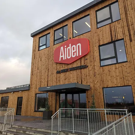 Aiden By Western Hotel